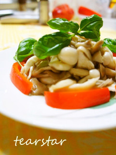 A picture of Easy Marinated Mushrooms.