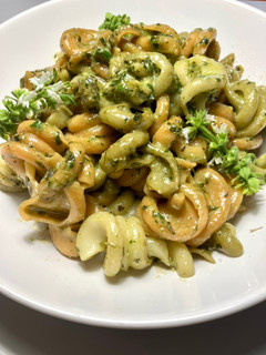 Una foto de Trottole al pesto de albahaca