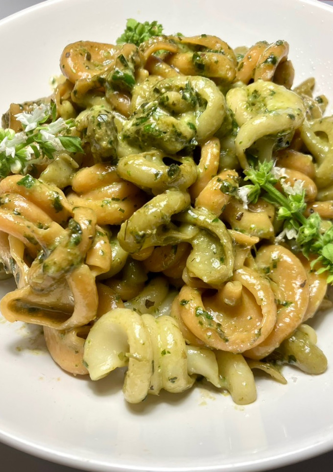 Una foto de Trottole al pesto de albahaca