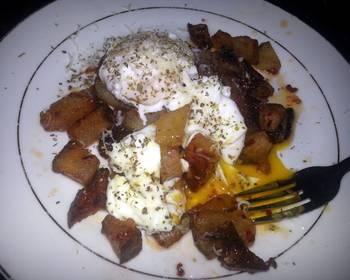 Popular Cuisine Breakfast potatoes with poached eggs Delicious Steady