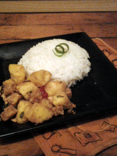 A picture of fried tofu with chilli and salt (tahu goreng cabe garam).