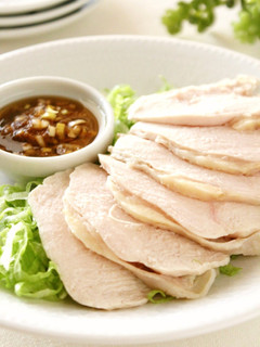 A picture of Healthy Steamed Chicken with Fragrant Sauce in 3 Minutes.