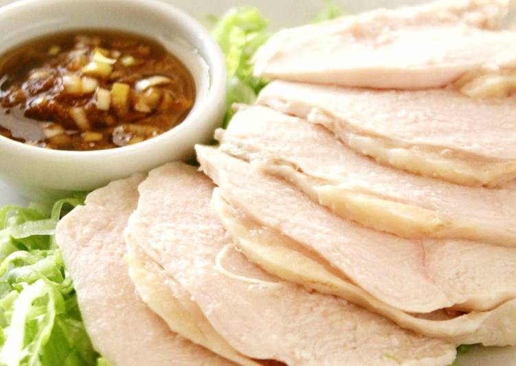 Simple Way to Make Quick Healthy Steamed Chicken with Fragrant Sauce in 3 Minutes