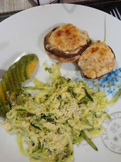 Una foto de Champiñón relleno grez