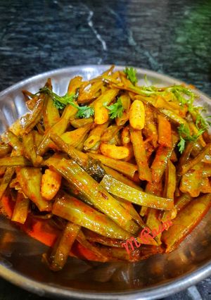 लहसुणी गवार सेंगा ची भाजी रेसिपी चे मुख्य फोटो