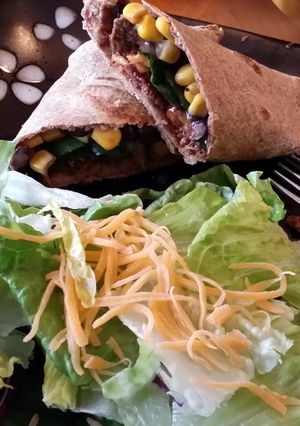A picture of low calorie bbq steak wraps.