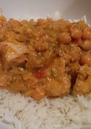 A picture of Spicy Chicken Korma.