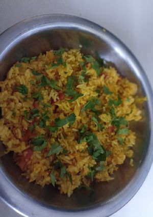 ફ્રાઇડ રાઈસ (Fried Rice Recipe In Gujarati) રેસીપી મુખ્ય ફોટો