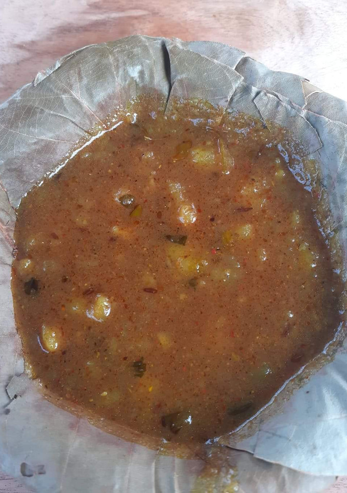 आलू की रसीली सब्जी (Aloo ki raseele sabzi recipe in Hindi) रेसिपी मुख्य फोटो
