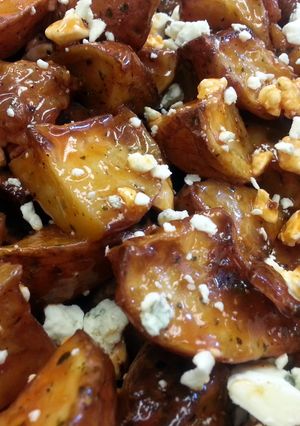 A picture of Buffalo-Blue Cheese Roasted Taters.