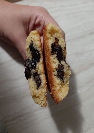 Una foto de Galletas rellenas de chocolate bitter 🍫