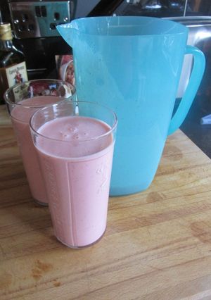 A picture of Strawberry shake.