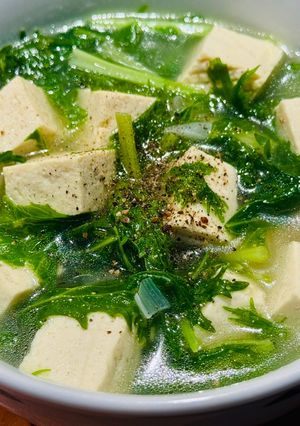Hình của món 🌱 Canh Cải Xanh Đuôi Phụng Nấu Đậu Hủ (Vegan).