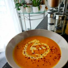 Butternut squash soup A picture of Butternut squash soup.