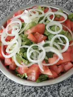 Una foto de Ensalada mixta clásica
