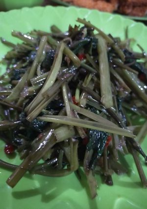 Foto resep Tumis kangkung simple ala niken