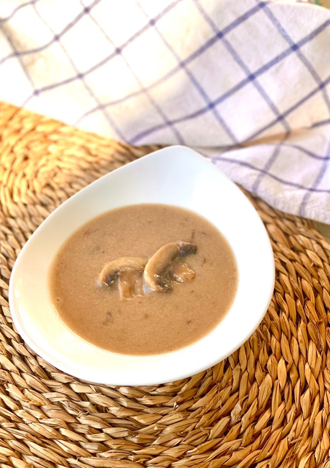 Una foto de Salsa de champiñones saludable y muy fácil