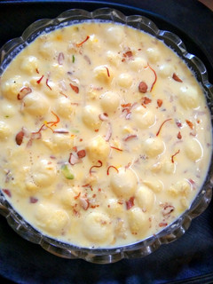 अंगूरी रसमलाई (Angoori Rasmalai recipe in hindi) रेसिपी मुख्य फोटो
