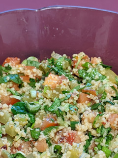Una foto de Ensalada del día con cous-cous