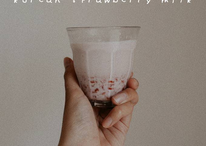 Resep Korean Strawberry Milk yang Enak Banget