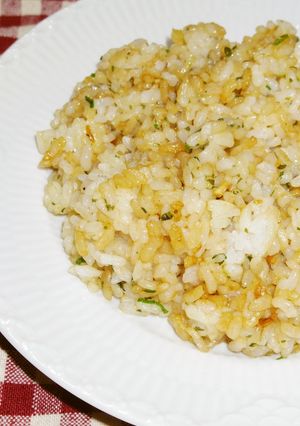 A picture of Garlic Rice.