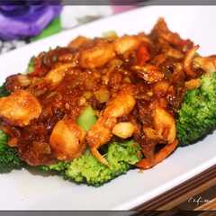 Kibo (Broccoli) with BBQ Sauce রেসিপির প্রধান ছবি