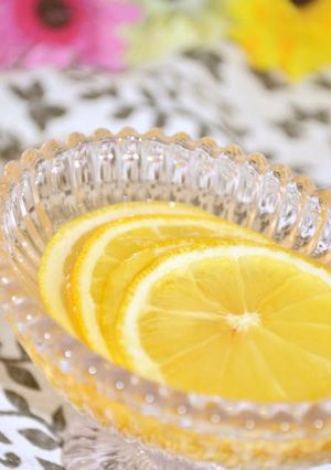 A picture of Lemons in Honey Honey Lemons.
