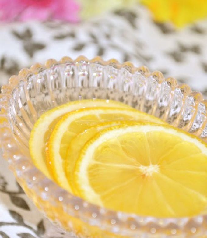A picture of Lemons in Honey Honey Lemons.