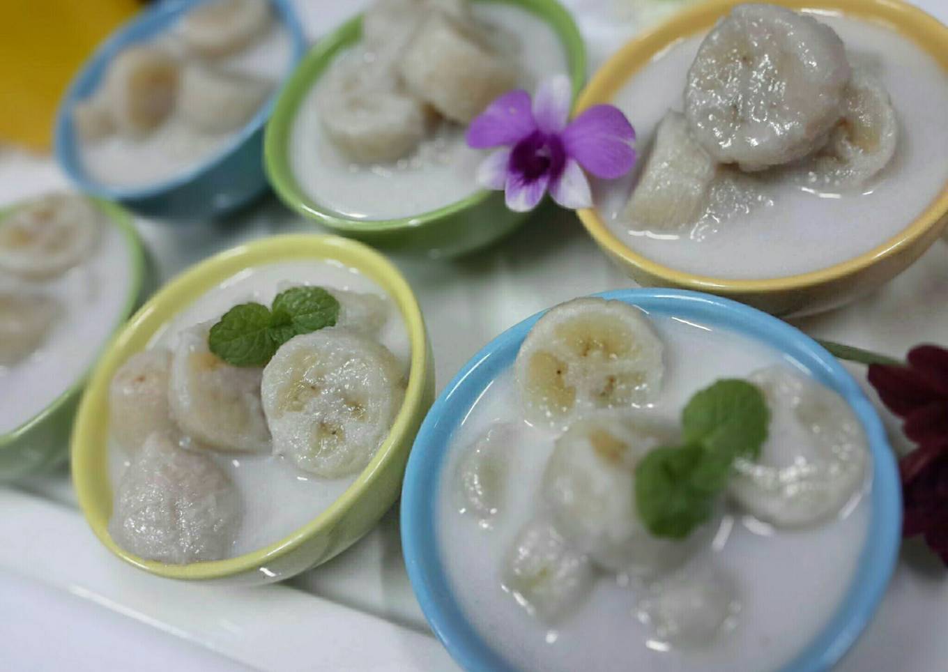 Banana in Coconut Milk / Kluai Buat Chi / Thai Dessert