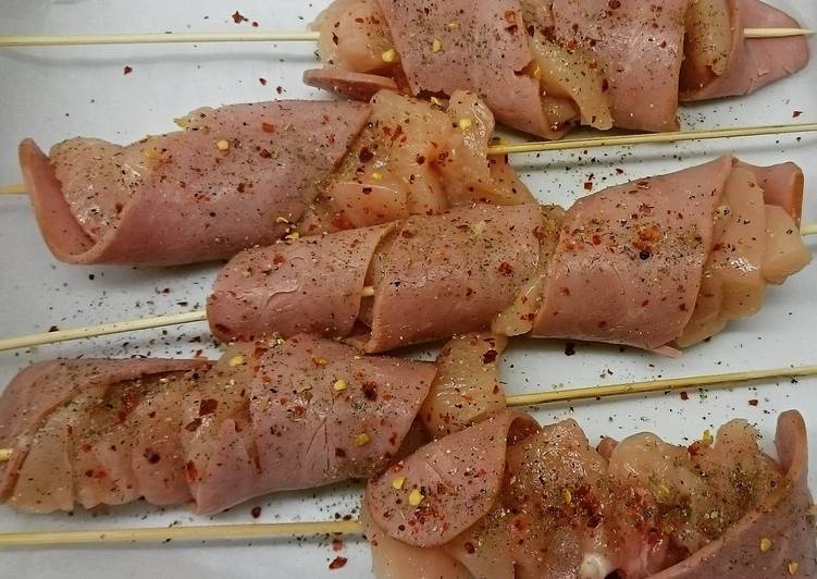 Step-by-Step Guide to Make Super Quick Homemade chicken skewers with turkey bacon