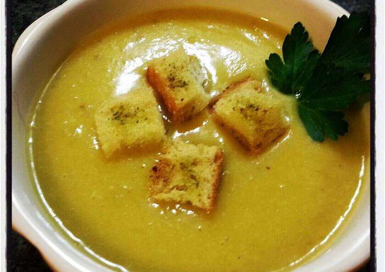 Recipe of Perfect Creamy Cauliflower Soup