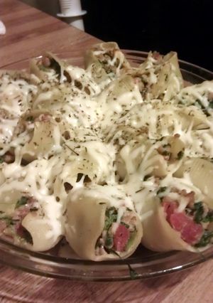 A picture of Italian Stuffed Pasta Shells.
