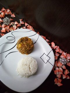 عکسی از دستور لوبیا پلو قالبی