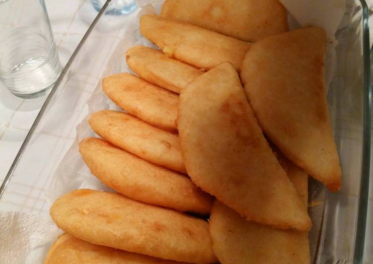 Recipe of Speedy Empandas venezuelan style (chesse)