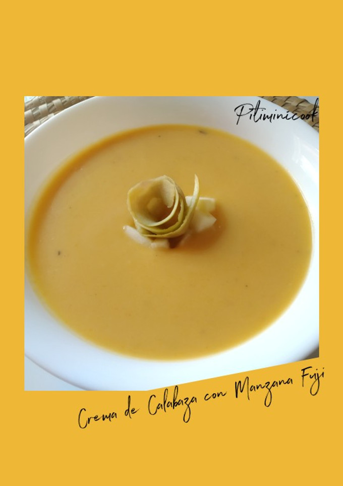 Una foto de Crema de calabaza con manzana Fuji