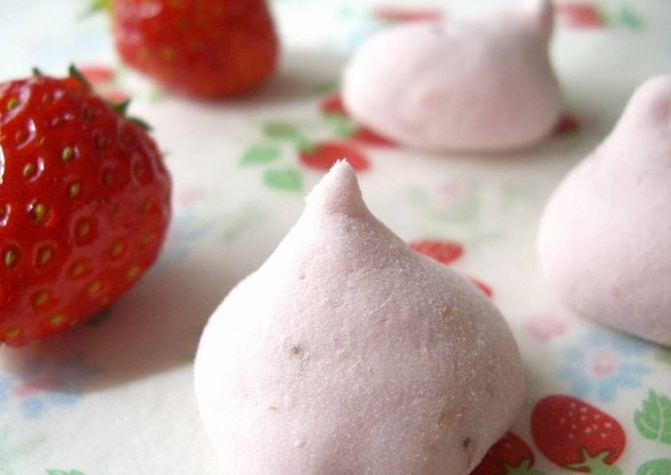 No Egg Whites Used Chunky Strawberry Marshmallows