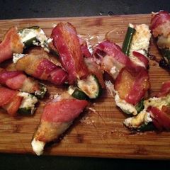 A picture of Bacon Jalapenos Poppers.