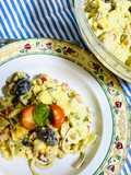 Salată cu piept de pui și avocado