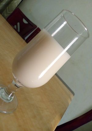 A picture of Soya_milk drink.
