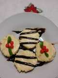 No bake classic cheese cake with chocalate or christmas themed toppings