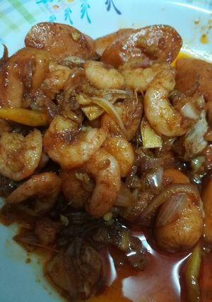 รูปของ ไส้กรอกไก่&กุ้งผัดน้ำพริกเผา🍤🍚