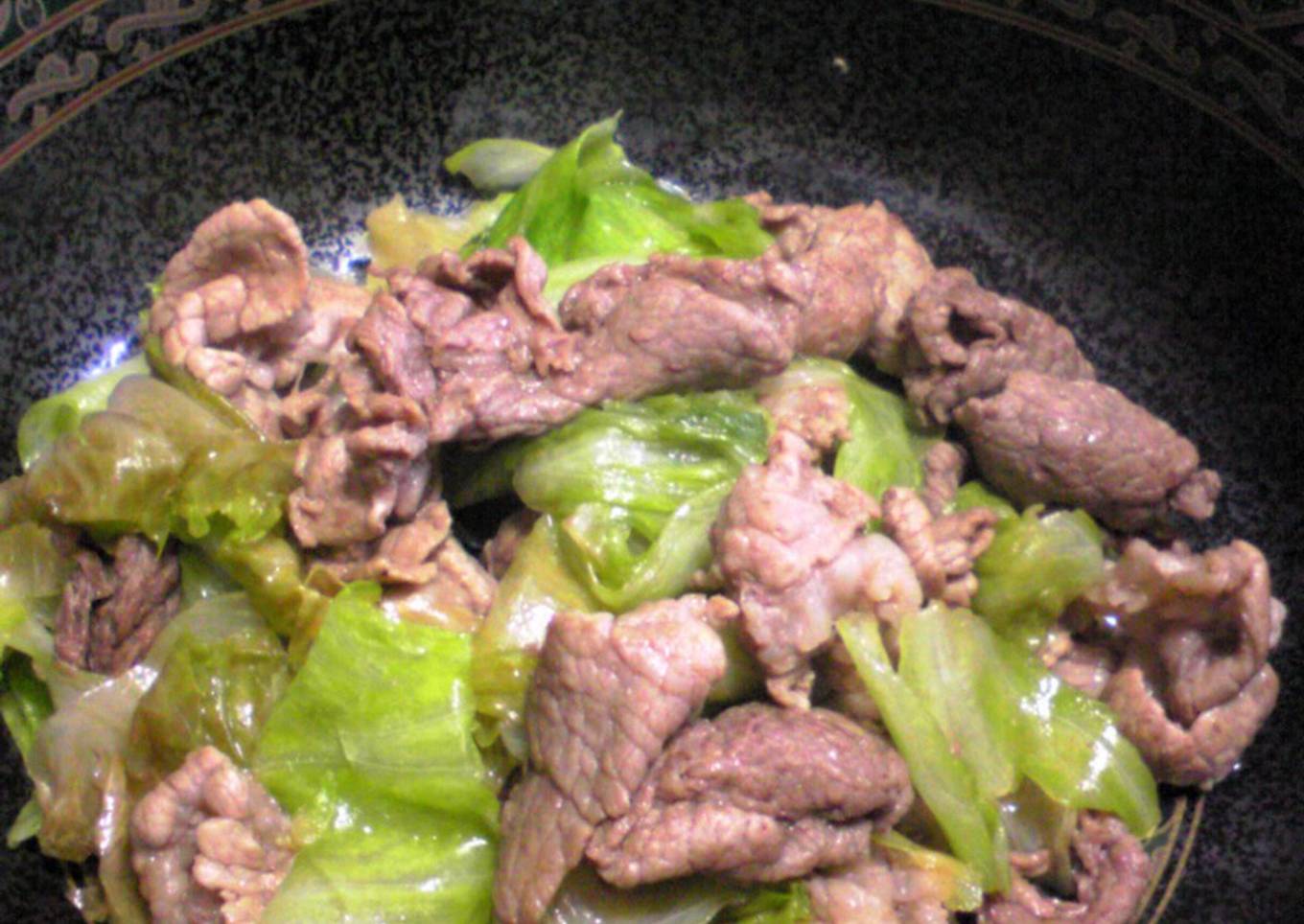 Sliced Beef and Lettuce Stir-Fry