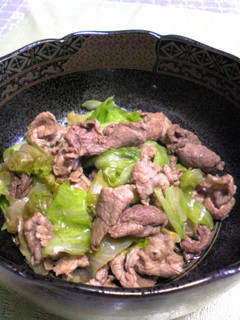 A picture of Sliced Beef and Lettuce Stir-Fry.