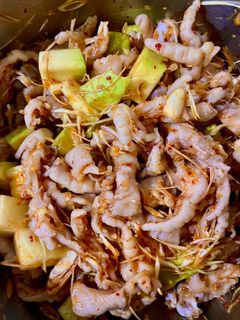 Hình của món Chân gà sốt thái.