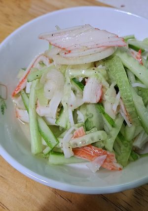 Hình của món Salad thanh cua dưa leo lạnh.