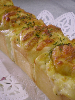 A picture of Sweet Onion Savory Bread.