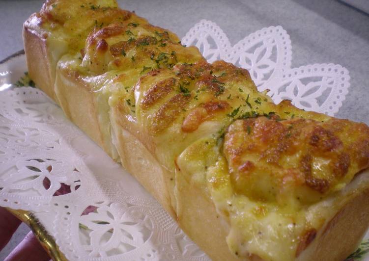 Sweet Onion Savory Bread