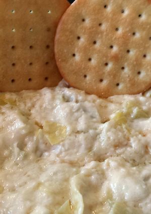 A picture of Hot artichoke dip.