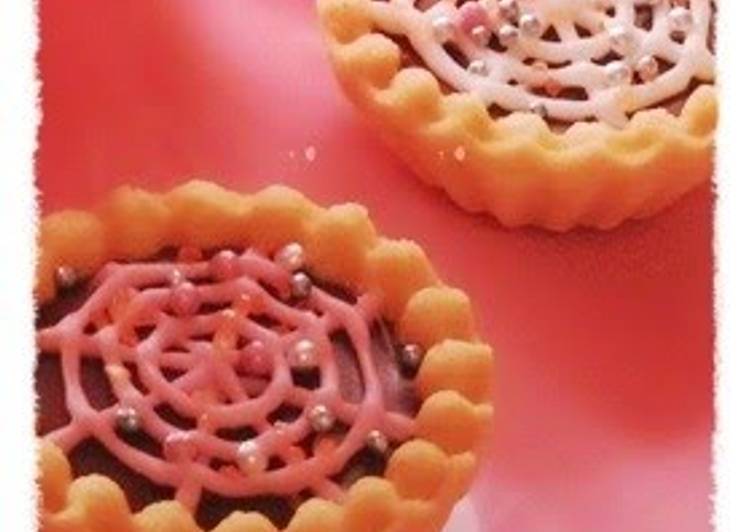 Step-by-Step Guide to Make Super Quick Homemade Spider Web Tarts for Halloween