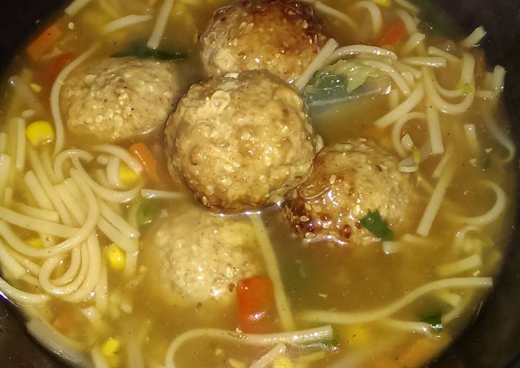 My Kids Love Sophie&#39;s oriental noodle soup with turkey meatballs